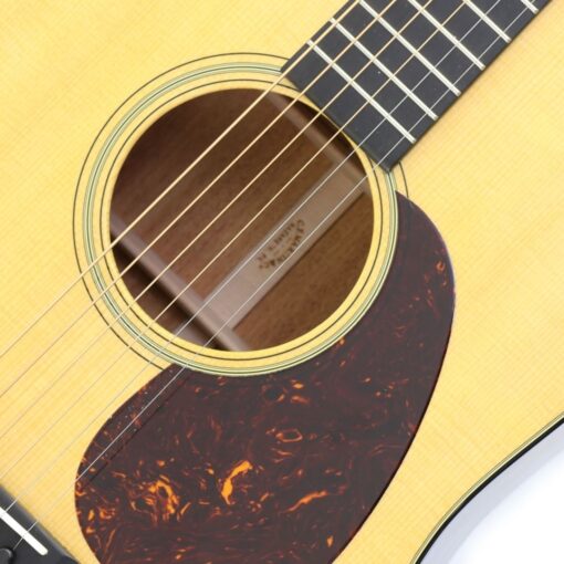 Martin D-18