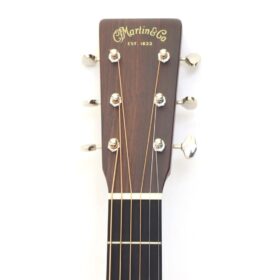 Martin D-18