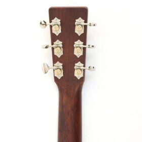 Martin D-18