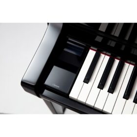 Yamaha CLP-775 PE