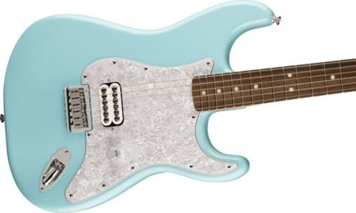 Fender Tom Delonge Stratocaster Daphne Blue RW