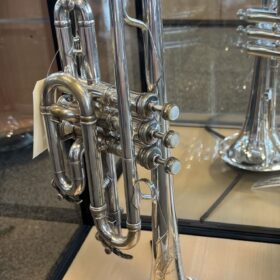 Three Star met gold wash beker