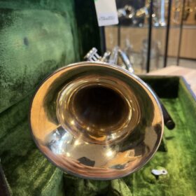 Three Star met gold wash beker