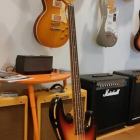 Vintage V74MRJP JP Tribute fretless Bass Distressed Sunburst