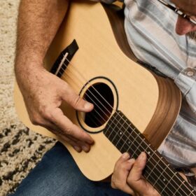 Taylor BT-1E Travel gitaar