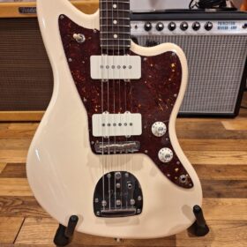 Fender Professional Jazzmaster® Rosewood Fingerboard, Olympic White