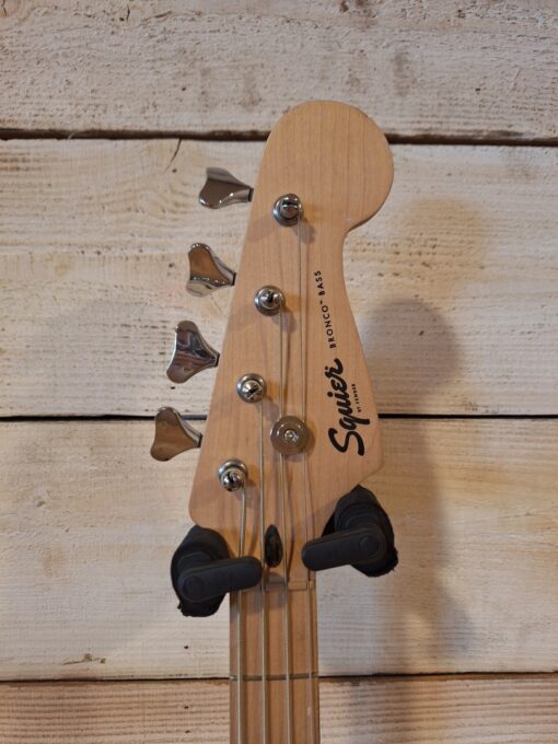 Squier Bronco Bass, Maple Fingerboard, White Pickguard, Black