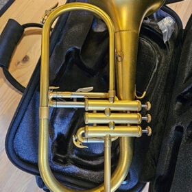 Eastman EFG422V