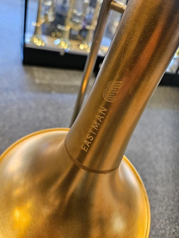Eastman ETB426GV
